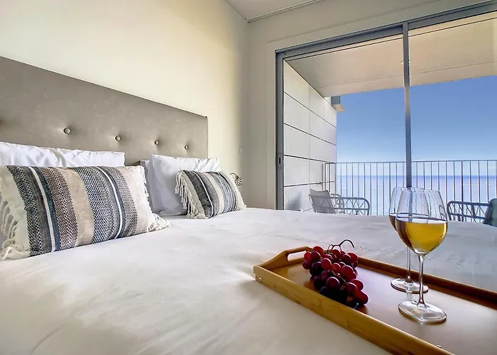 The Best Sea View Apartment By Lovelystay