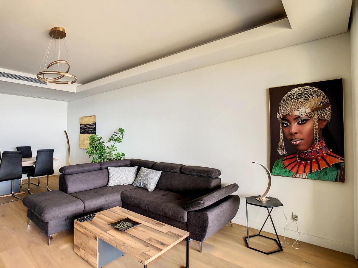 The Sea View By Lovelystay Apartament *
